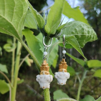 Keisrinna kõrvarõngad