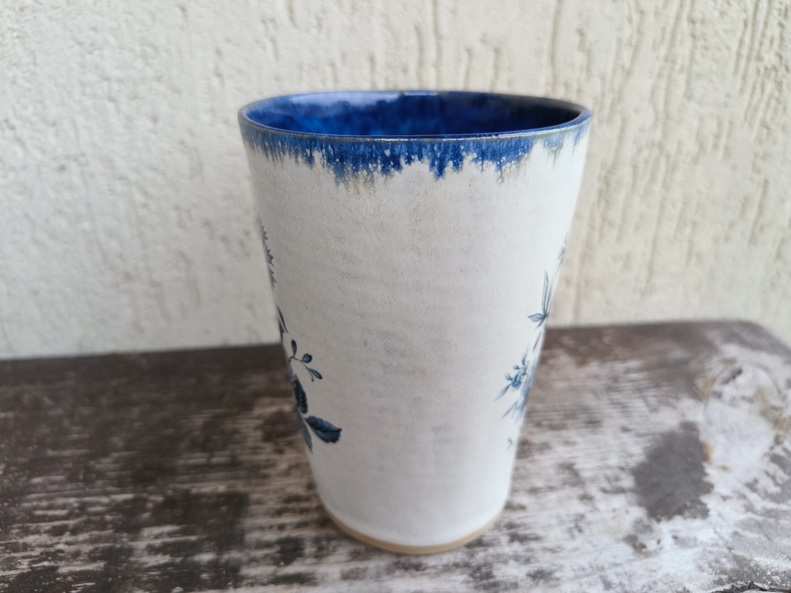 Sinine lilledega tass - Image 7