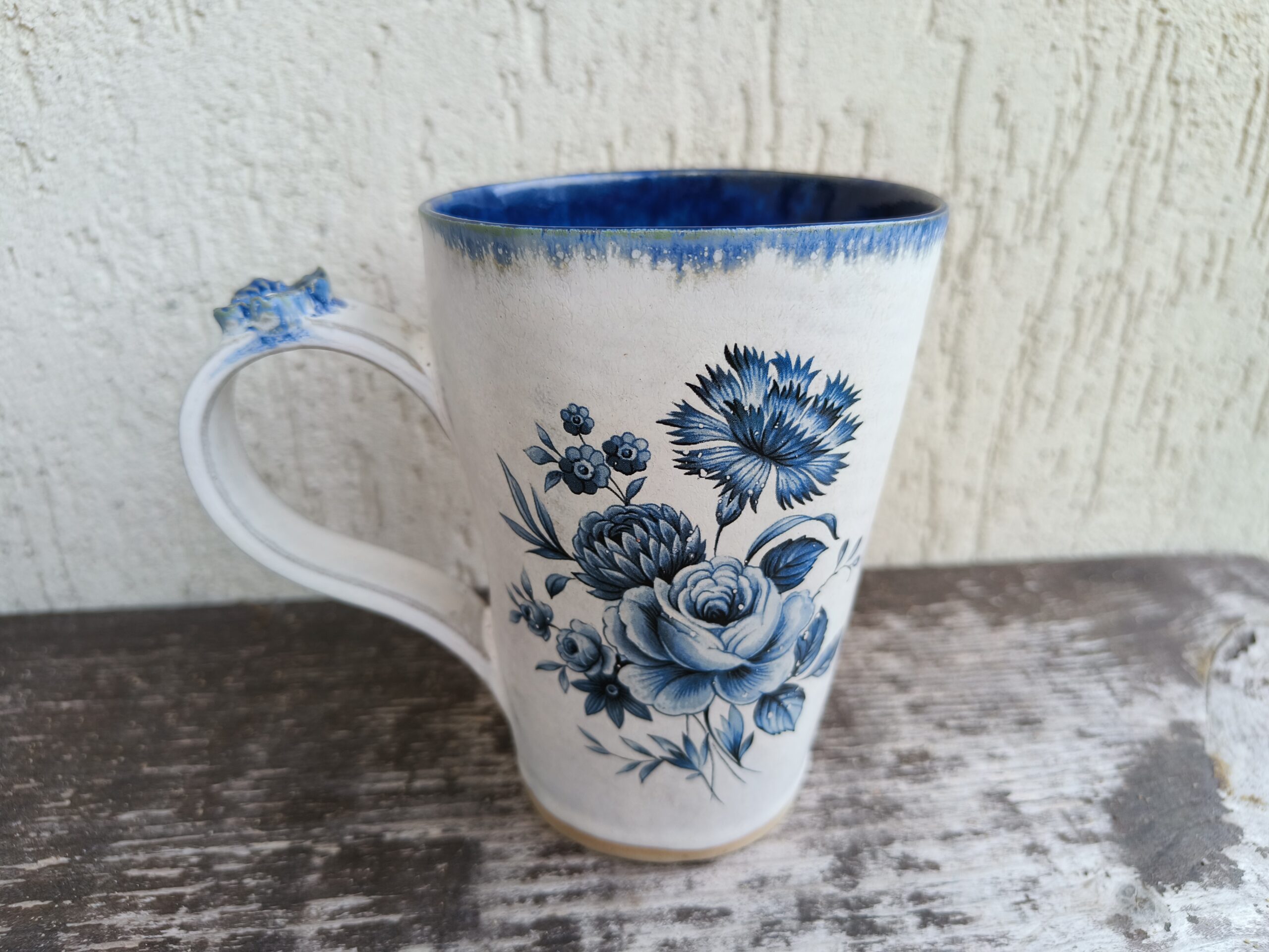 Sinine lilledega tass - Image 8