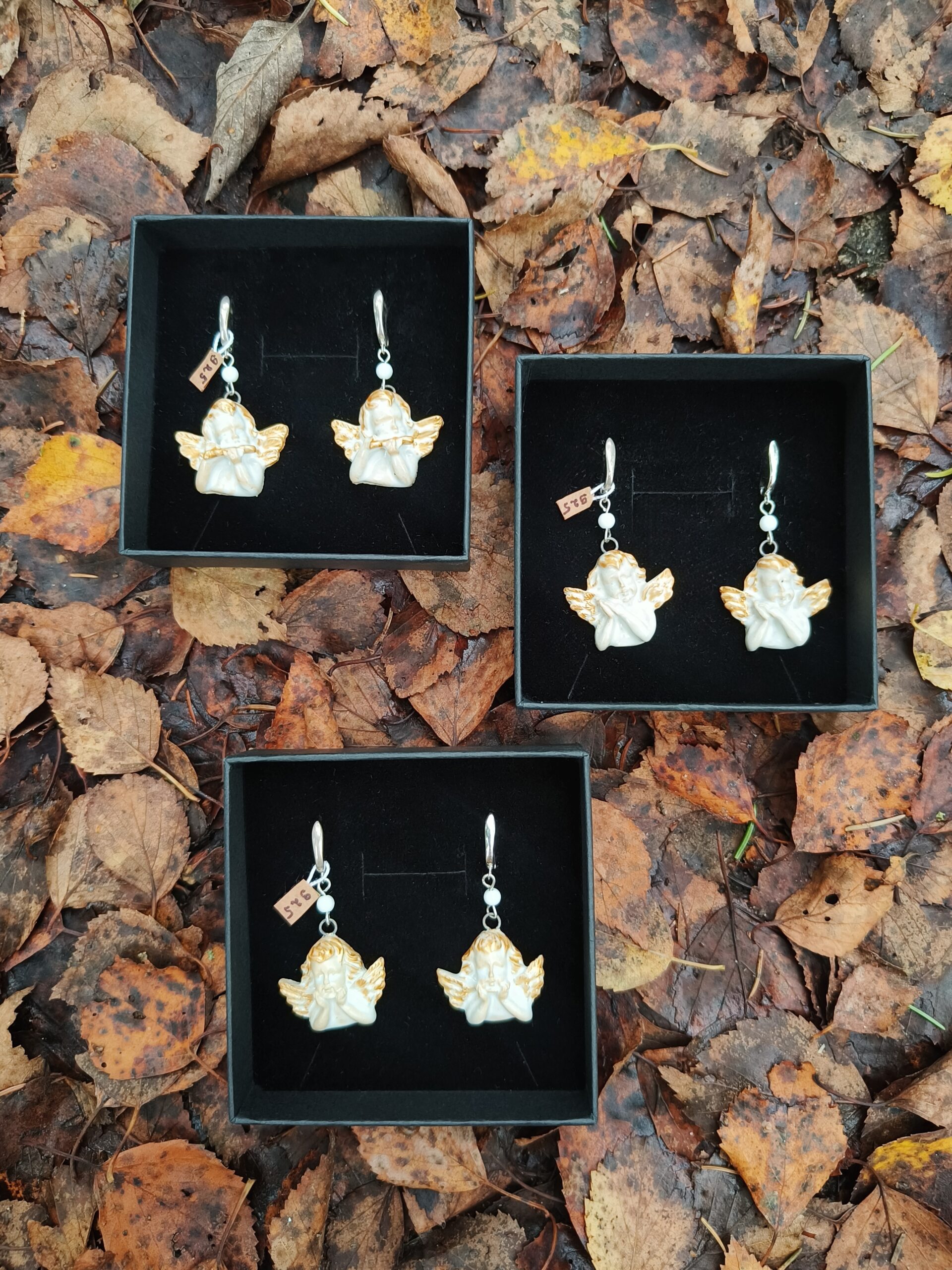 Inglitega kõrvarõngad