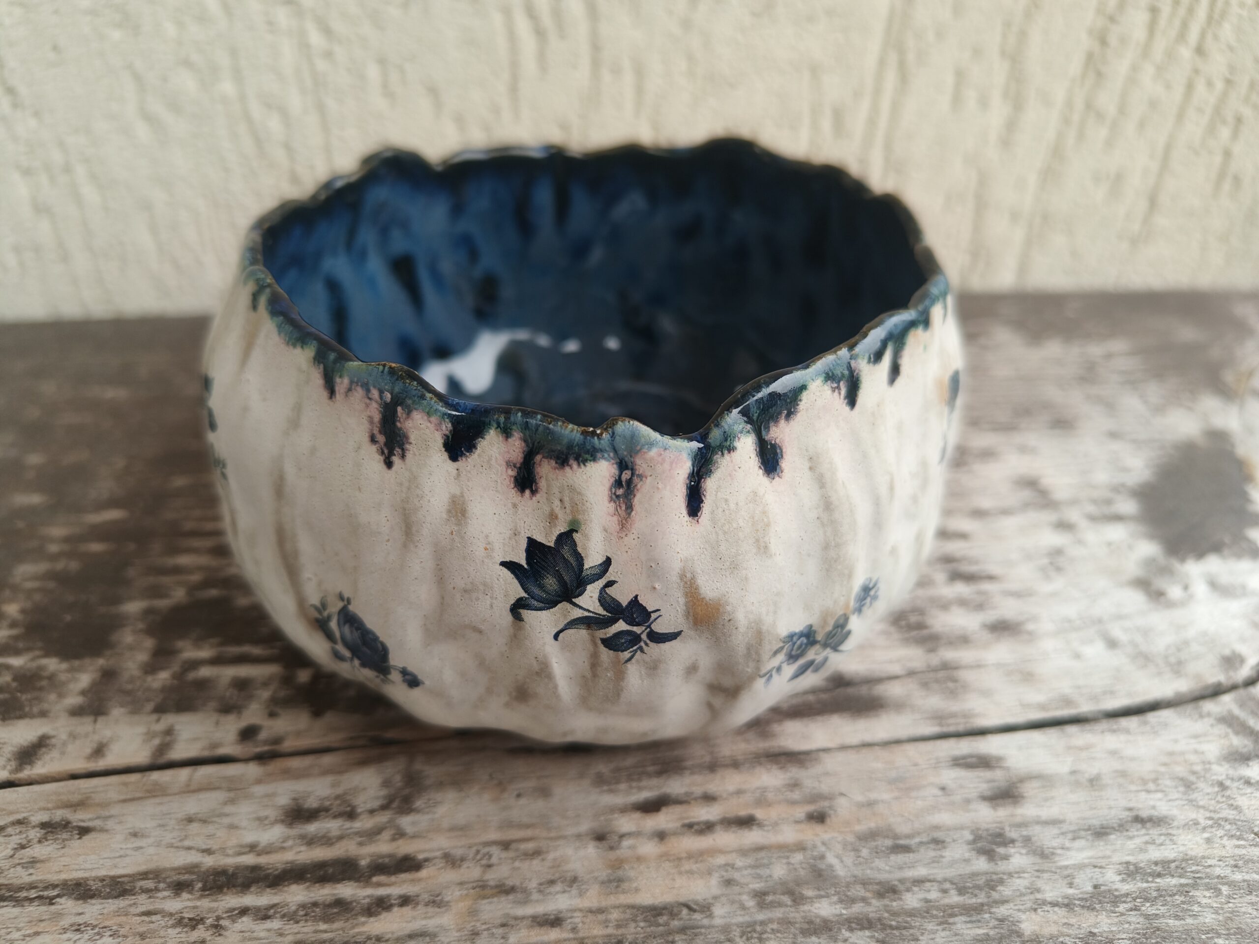 Sinine lillekestega kauss - Image 6