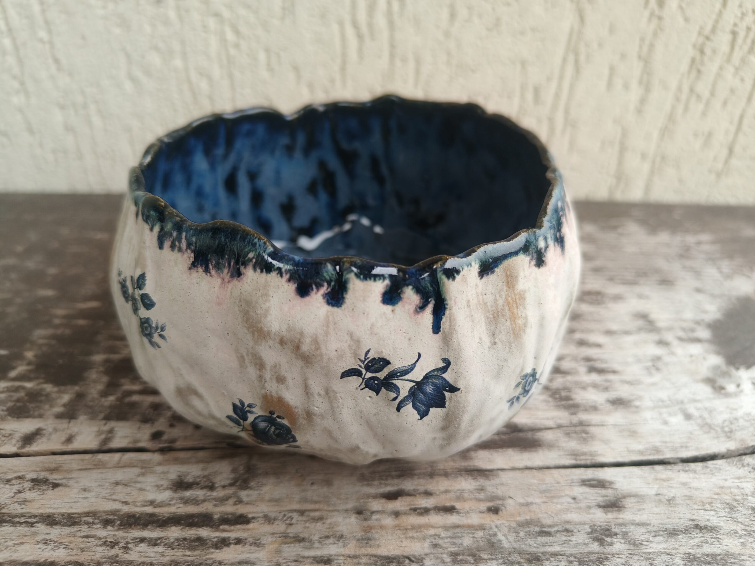 Sinine lillekestega kauss - Image 4