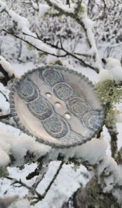 Pärlite ja pitsiga seebialus