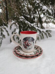 Jõulutaldrikud ja tass